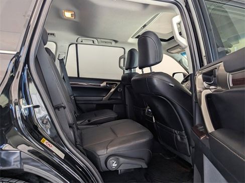Used 2017 Lexus GX 460 Luxury image 15