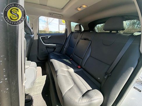 Used 2015 Volvo XC60 T5 Premier image 14
