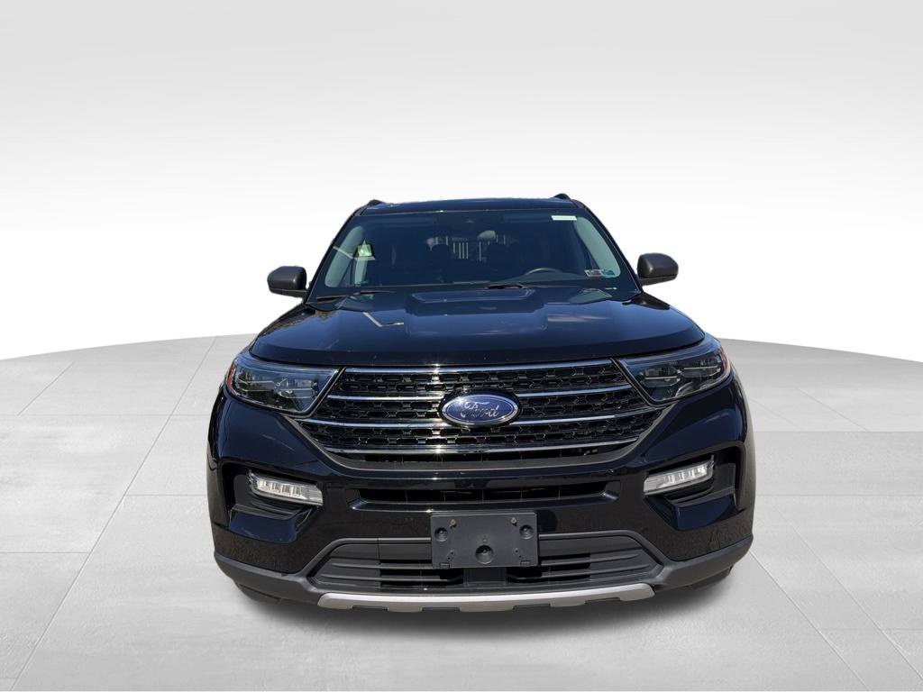 Used 2020 Ford Explorer XLT w/ Equipment Group 202A AWD/4WD image 3