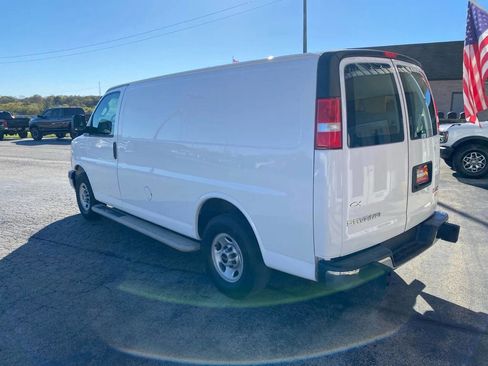 Used 2019 GMC Savana 2500 w/ Driver Convenience Package RWD image 5