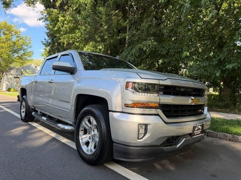 Used 2017 Chevrolet Silverado 1500 LT w/ All Star Edition AWD/4WD image 2