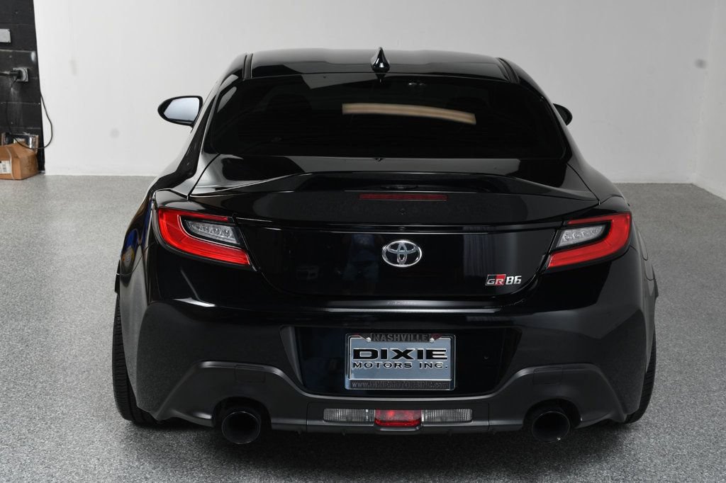 Used 2023 Toyota GR86 Premium RWD image 17
