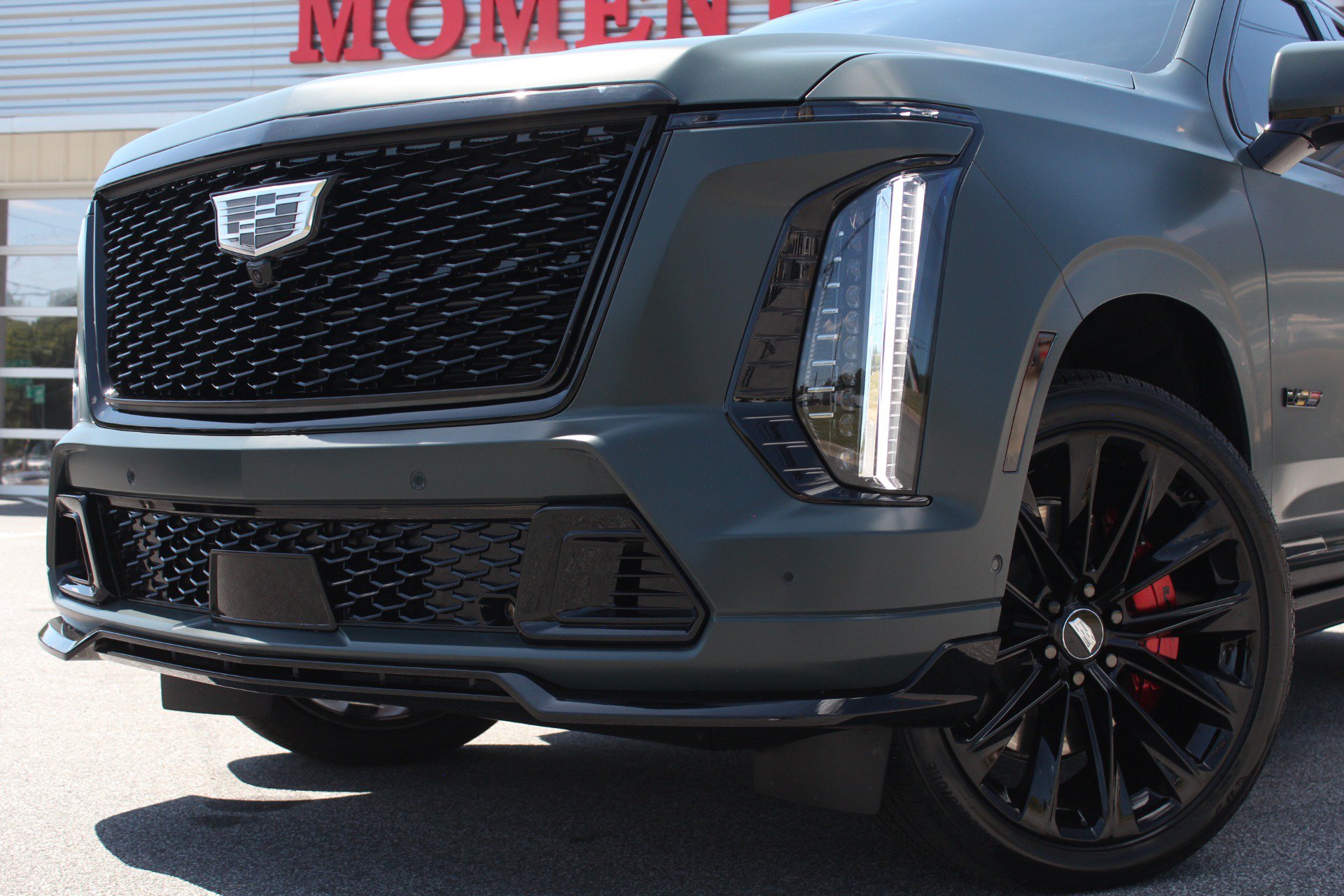 Used 2026 Cadillac Escalade V w/ LPO, ONYX Package AWD/4WD image 7