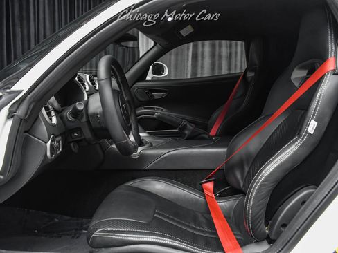 Used 2013 SRT Viper GTS w/ GTS Laguna Interior Pkg image 17