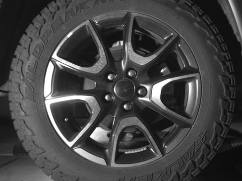 Used 2025 Jeep Compass Trailhawk AWD/4WD image 12