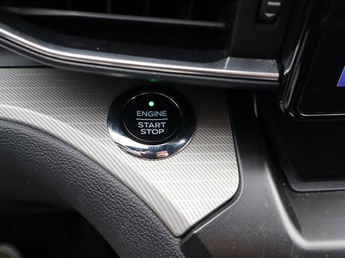 Used 2020 Ford Explorer XLT w/ Equipment Group 202A image 13