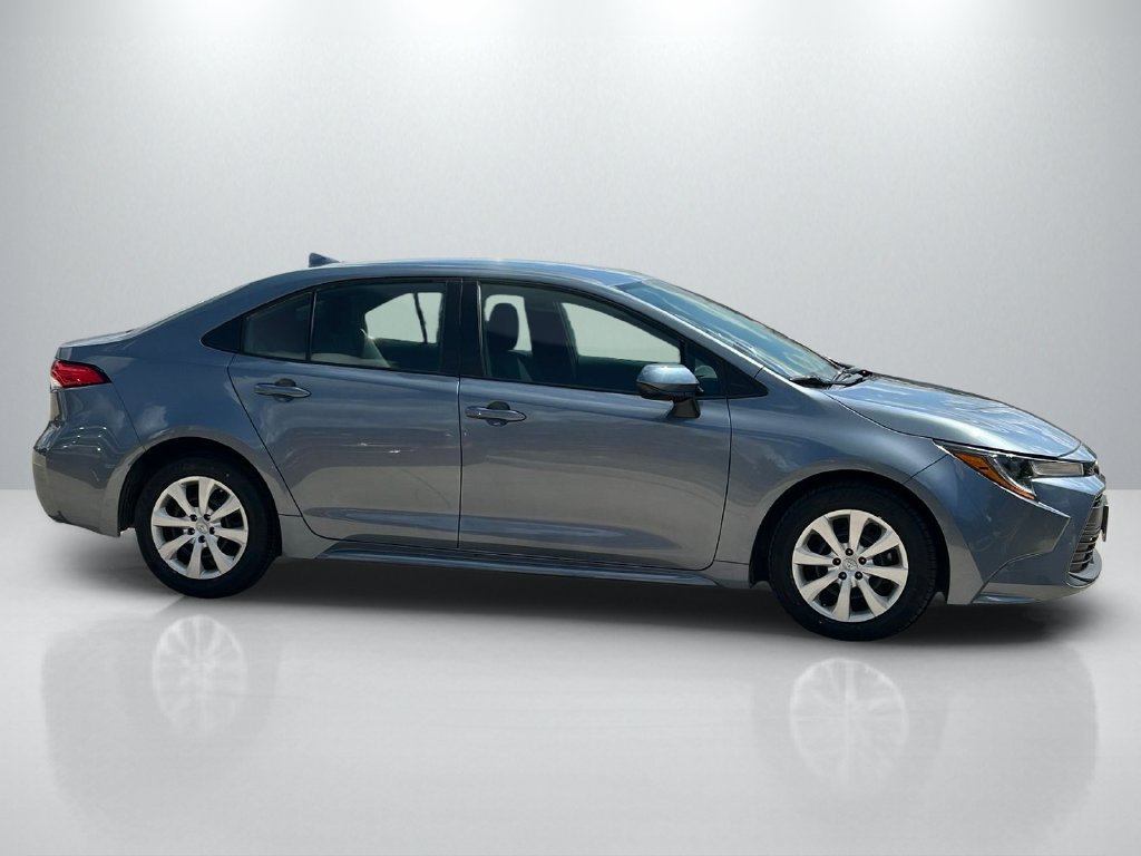 Certified 2025 Toyota Corolla LE FWD image 4