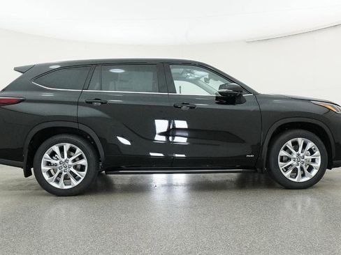 New 2026 Toyota Highlander Limited image 77