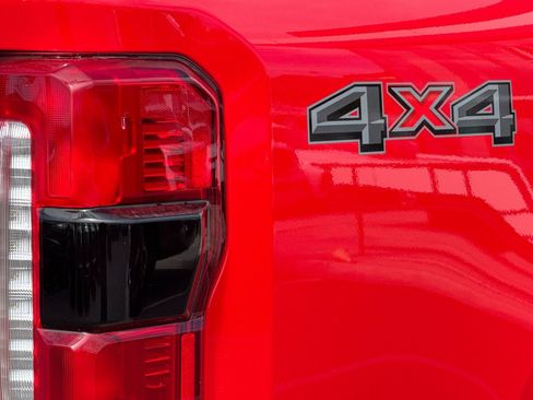 New 2026 Ford F250 XLT w/ 360-Degree Camera Package AWD/4WD image 23