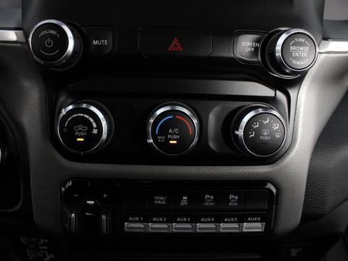 Used 2024 RAM 2500 Big Horn w/ Protection Group AWD/4WD image 6