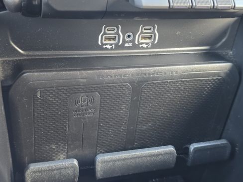 Used 2025 RAM 1500 Laramie AWD/4WD image 23