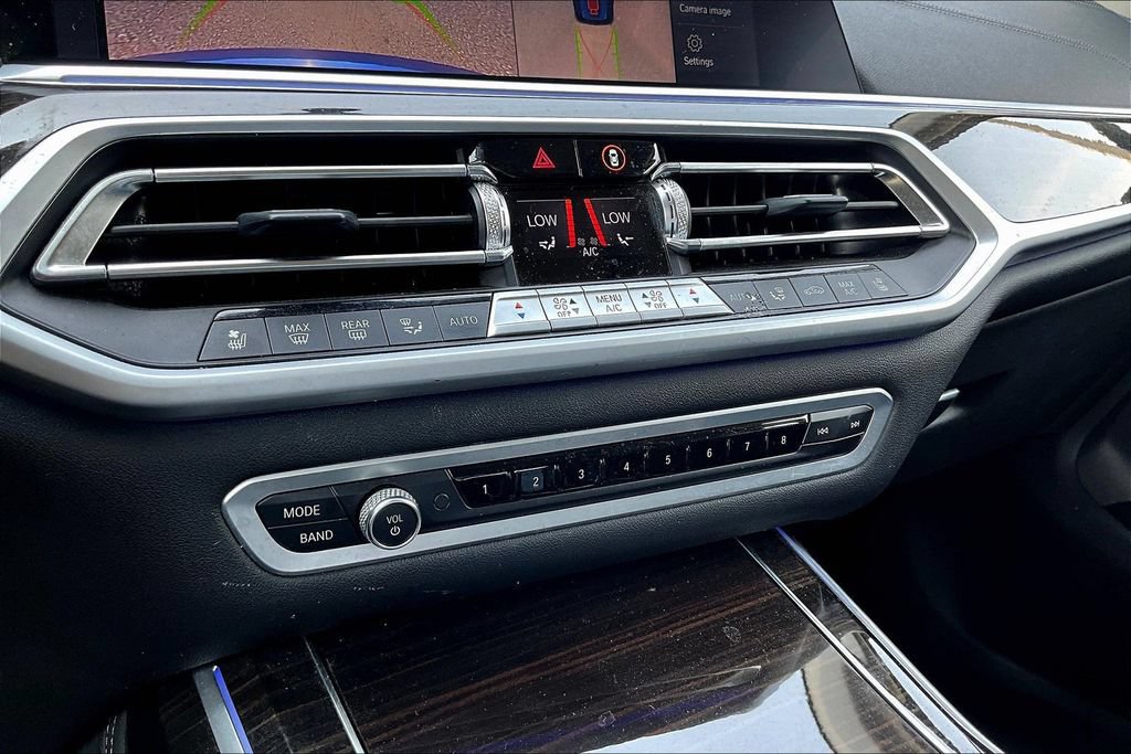 Used 2021 BMW X7 xDrive40i w/ Premium Package 2 AWD/4WD image 15