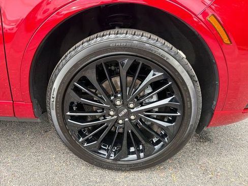 Used 2025 Lincoln Corsair AWD w/ Equipment Group 101A image 12