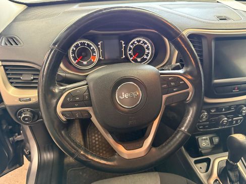 Used 2014 Jeep Cherokee Latitude w/ Cold Weather Group image 13