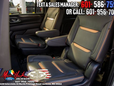 Used 2024 GMC Yukon XL AT4 w/ AT4 Premium Plus Package image 8