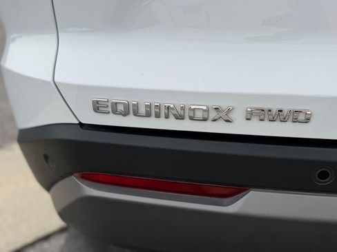 Used 2025 Chevrolet Equinox LT w/ Convenience Package II AWD/4WD image 11
