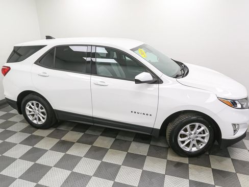 Used 2019 Chevrolet Equinox LS FWD image 5