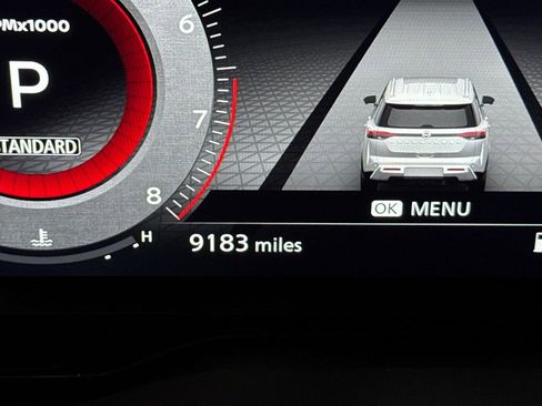 Used 2025 Nissan Pathfinder Platinum w/ Cargo Package image 26