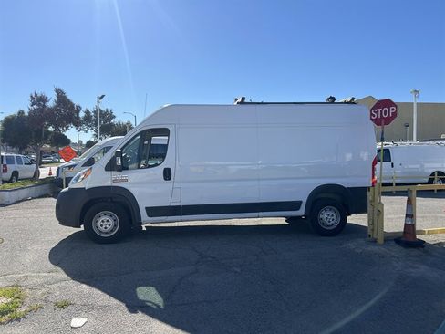 Used 2020 RAM ProMaster 2500 w/ Interior Convenience Group image 4