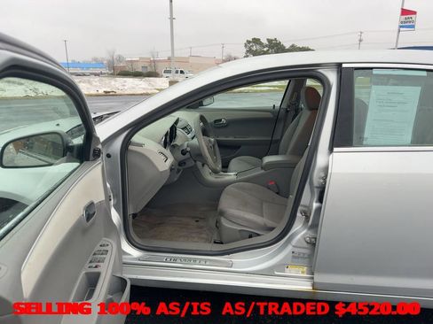 Used 2009 Chevrolet Malibu LS image 19