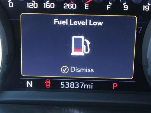 Used 2021 Chevrolet Suburban High Country RWD image 25