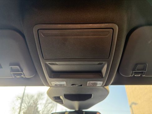 Used 2025 Ford Escape ST-Line FWD image 19