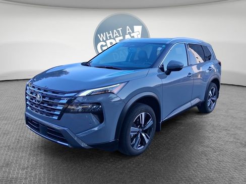 Used 2025 Nissan Rogue SL w/ SL Premium Package FWD image 8