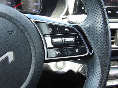 Used 2023 Kia Forte GT-Line w/ GT-Line Premium Package FWD image 14