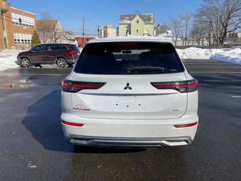 New 2026 Mitsubishi Outlander SEL image 6