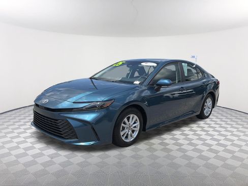 Certified 2025 Toyota Camry LE FWD image 3