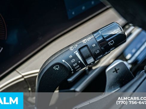 Used 2025 Hyundai Santa Fe SE FWD image 25