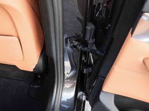 Used 2017 BMW 530i xDrive image 62