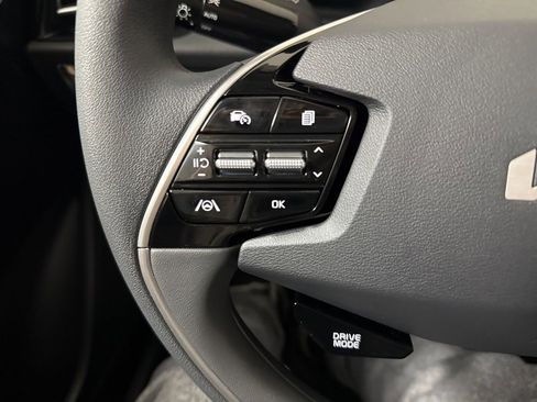 New 2025 Kia Niro LX image 20
