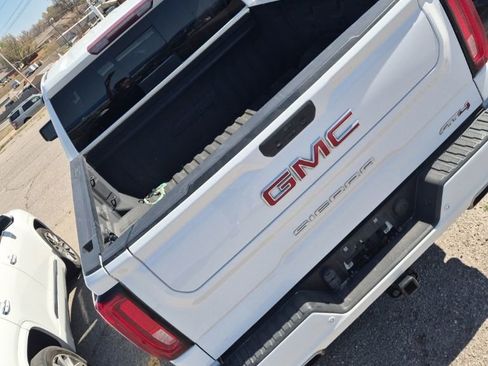 Used 2020 GMC Sierra 1500 AT4 w/ AT4 Premium Package image 18