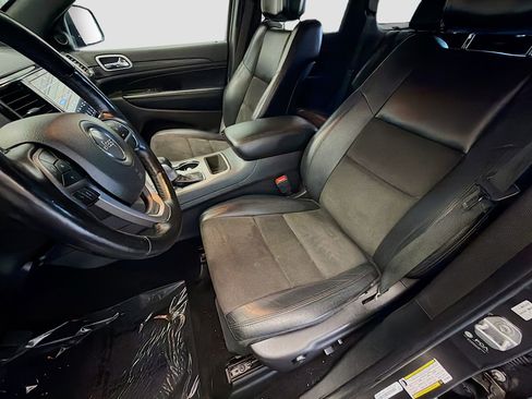Used 2021 Jeep Grand Cherokee Laredo X RWD image 10