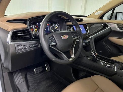 Certified 2024 Cadillac XT6 Sport w/ Platinum Package image 14