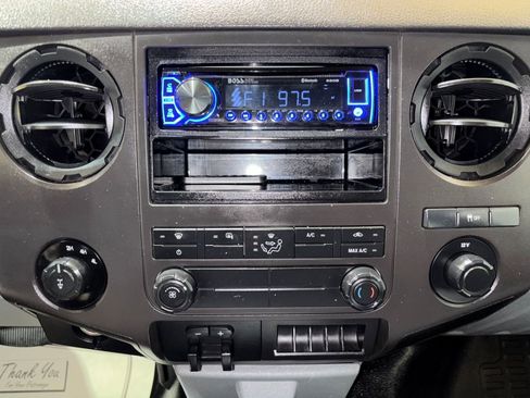 Used 2015 Ford F250 XL w/ Power Equipment Group image 19