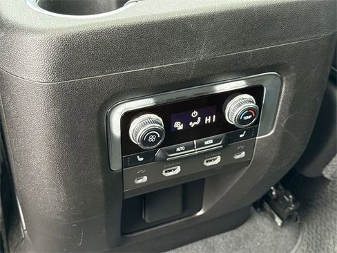 Used 2021 GMC Yukon Denali image 22