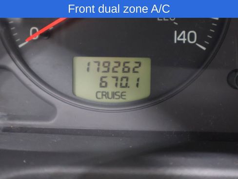 Used 2004 Volvo S40 image 2