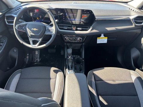 New 2026 Chevrolet TrailBlazer LT FWD image 6