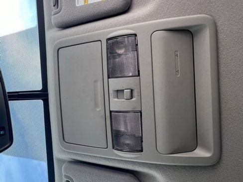 Used 2021 Nissan Frontier SV image 22