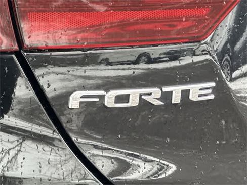Used 2021 Kia Forte LXS image 25