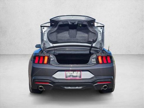 Used 2025 Ford Mustang Premium image 6