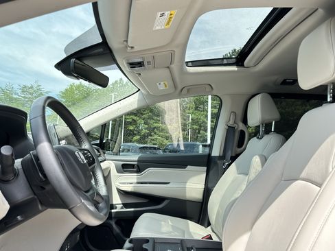 Used 2025 Honda Odyssey EX-L image 7