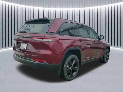 New 2025 Jeep Grand Cherokee Limited w/ Luxury Tech Group II image 8