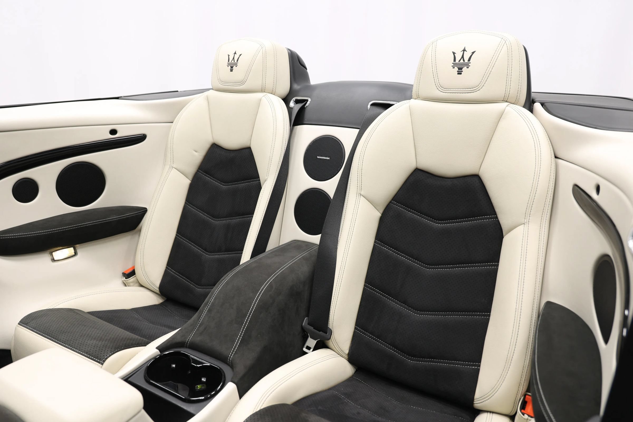 Used 2018 Maserati GranTurismo Sport RWD image 44