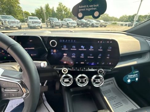 Certified 2024 Chevrolet Blazer EV LT AWD/4WD image 20