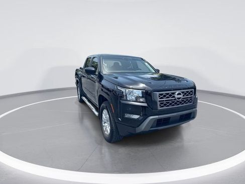 Used 2024 Nissan Frontier SV w/ SV Convenience Package RWD image 2