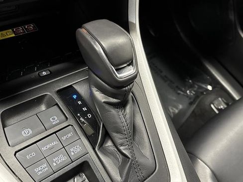 Used 2023 Toyota RAV4 XLE Premium image 21