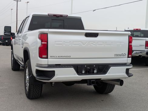 Used 2025 Chevrolet Silverado 2500 High Country w/ High Country Premium Package image 5